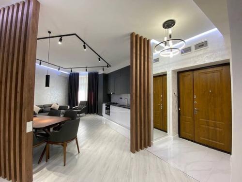 Кухня - гостиная в новостройке после капитального ремонта. 06