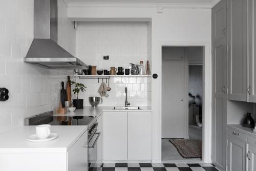 Эта небольшая квартира в Гетеборге принадлежит дизайнеру и блогеру Элин кикен. 04