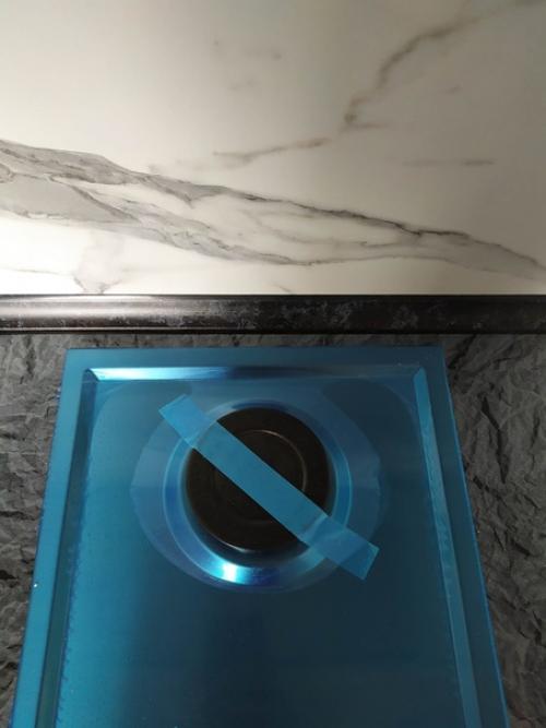 Добрый день!  Поставили кухню, но меня очень смущают 2 момента: 02