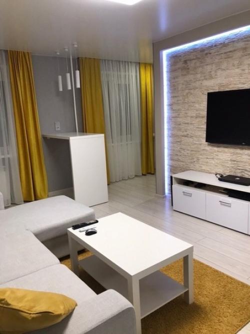 Немного ярких акцентов и квартира совершенно по-другому смотрится. 03