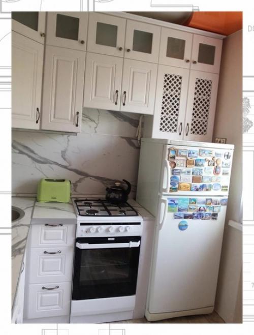 Маленькая, но функциональная кухня 5 кв. 01