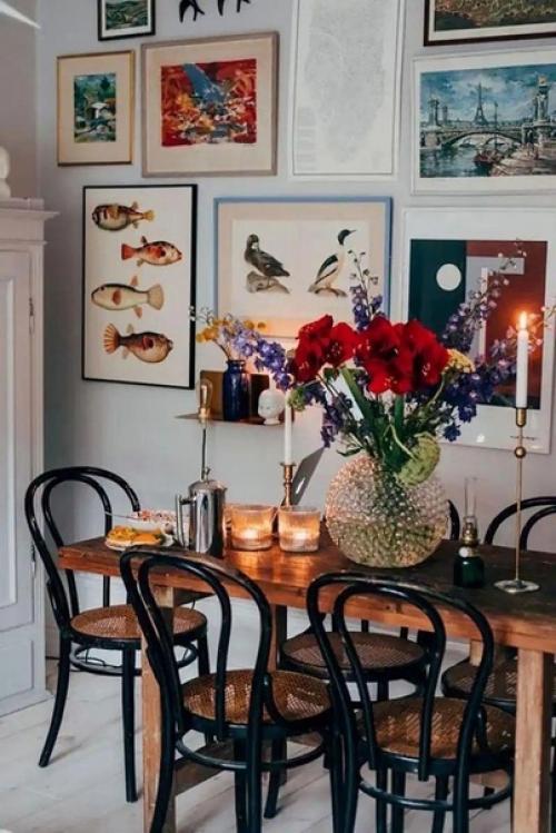 Очень атмосферно!  Столовые комнаты всегда навевают мысли о культурных и интеллигентных семьях! 05