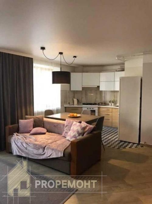 Предлагаю вашему вниманию уютную кухню - студию. 01