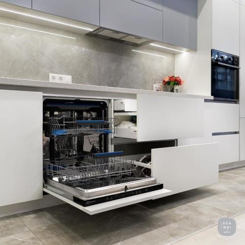 Анон плиз.  Наша красавица. 03