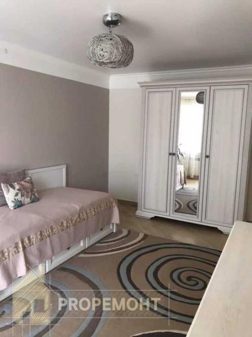 Предлагаю вашему вниманию уютную кухню - студию. 05