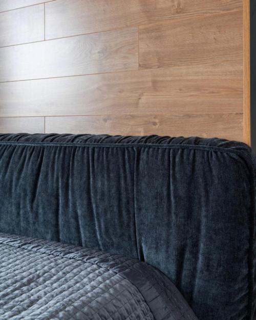 Эта кровать была изготовлена на заказ. 01