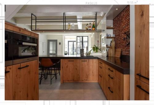 Мы рады представить вам этот уникальный, монументальный и удивительно просторный особняк. 05