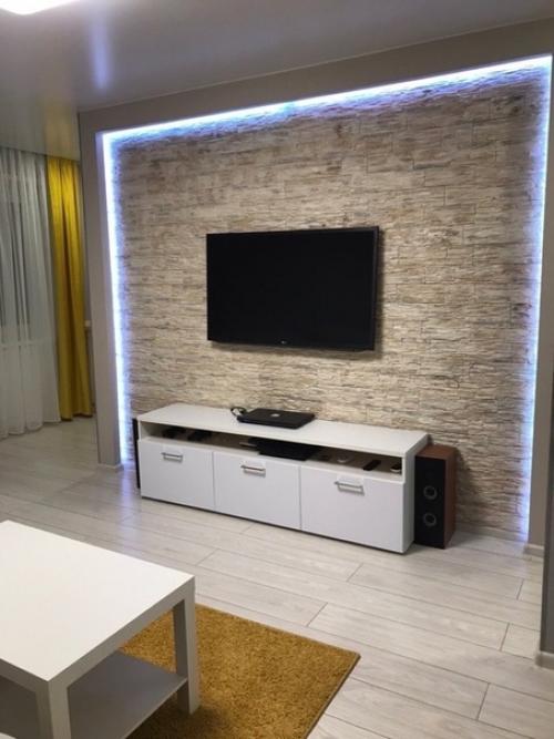 Немного ярких акцентов и квартира совершенно по-другому смотрится. 05