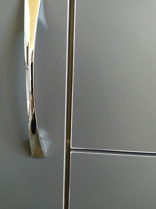 Добрый день!  Поставили кухню, но меня очень смущают 2 момента: 01