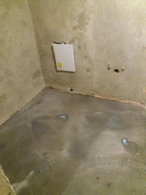 Вот наконец то почти закончили ванную туалет. 02