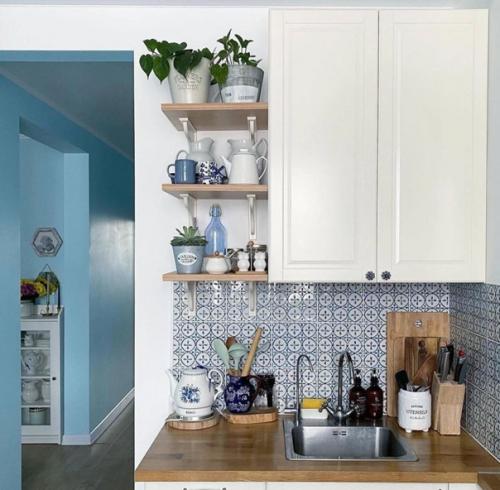 А вот и пример бюджетного скандинавского интерьера. 01