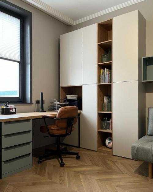 Современная детская комната для мальчика со всем необходимым. 03