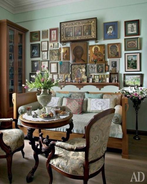 Очень атмосферно!  Столовые комнаты всегда навевают мысли о культурных и интеллигентных семьях! 01