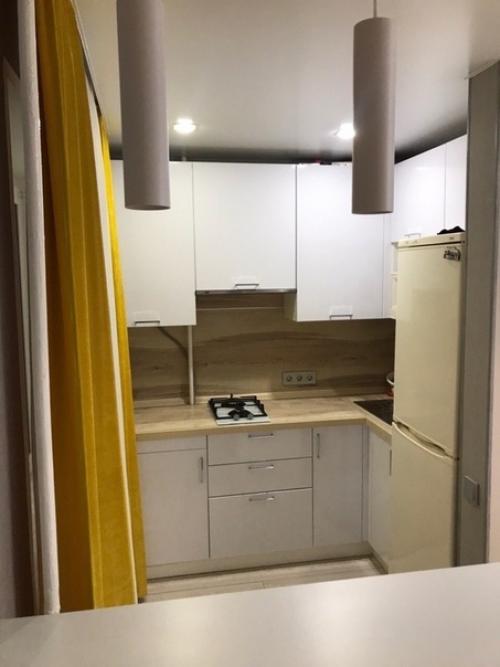 Немного ярких акцентов и квартира совершенно по-другому смотрится. 01