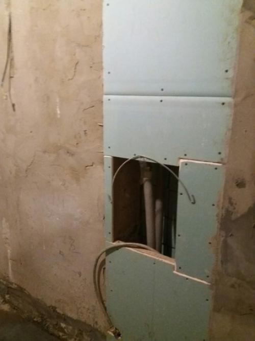 Вот наконец то почти закончили ванную туалет. 01