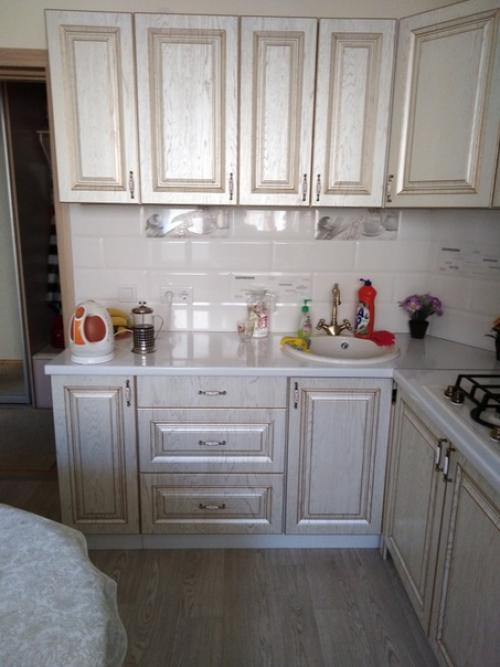 Мы делаем на кухне ремонт, в классич. 04