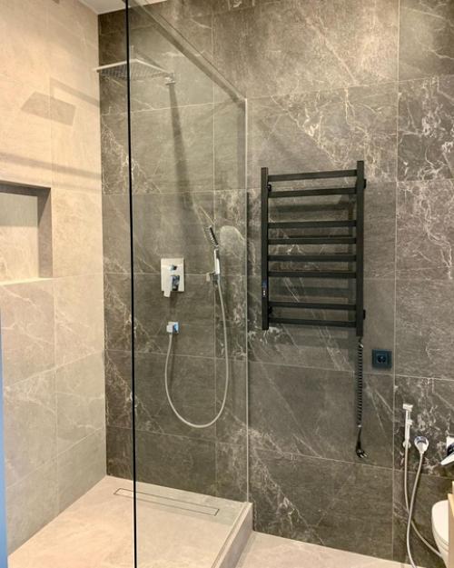 А это наш небольшой санузел. 02