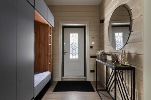 В этом доме царит гармония с окружающим Миром. 04