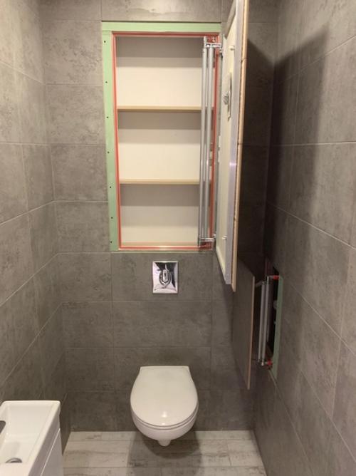 Двухкомнатная квартира 70 м 2 ремонт закончен, осталось мебель и двери поставить. 04