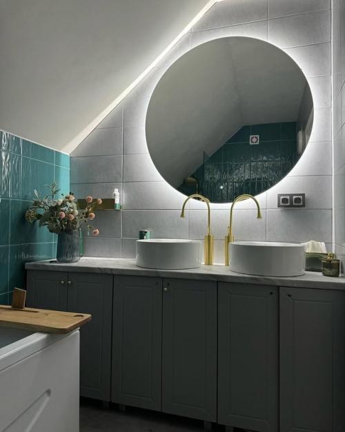 Думаю, слова здесь действительно лишние. 03