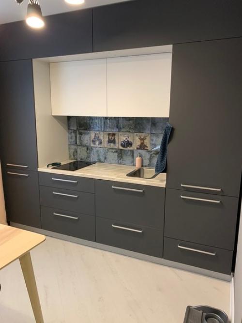 Квартира небольшая, но зато своя и после ремонта. 01