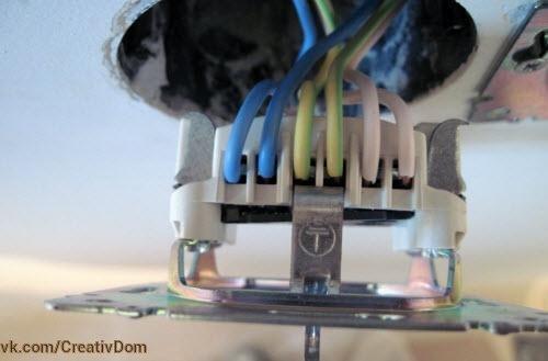 Мы устанавливаем розетку своими руками правильно. 05