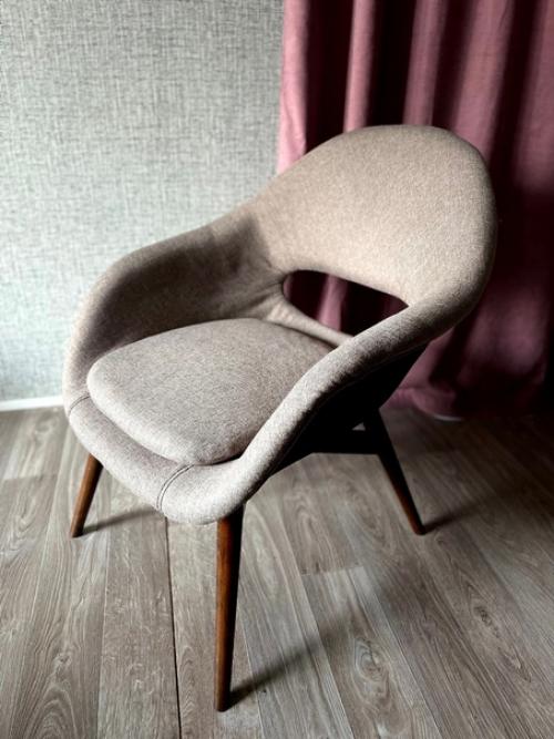 Передали два кресла Ракушка на реставрацию и переделку. 09