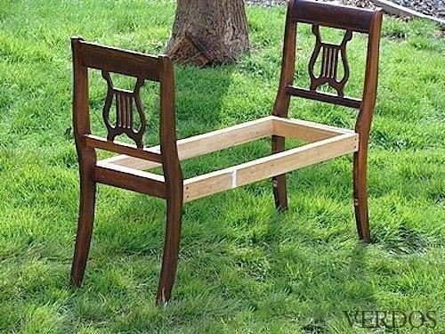 Скамья из сломанных стульев. 02