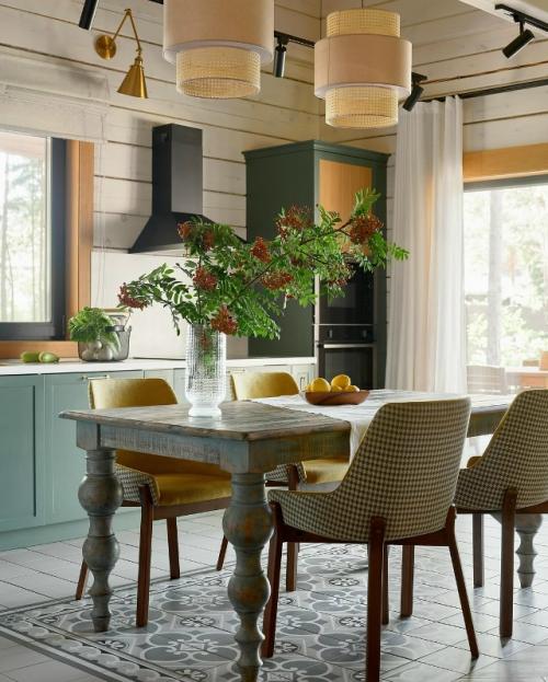 Уютный, тёплый и очень живой - этот дом словно вобрал в себя всё лучшее из разных стилей: 05