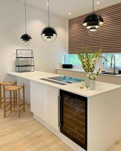 Это просто какой-то невероятный загородный дом. 03