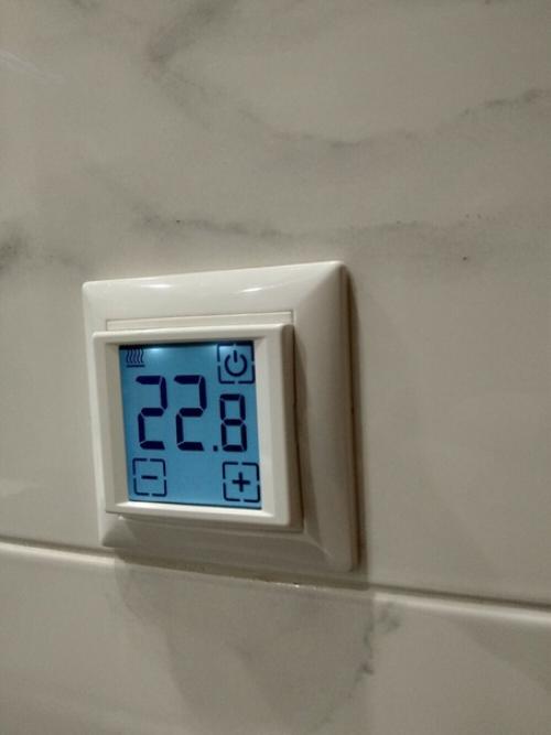 Из маленькой ванны в панельном доме максимум выжал. 09