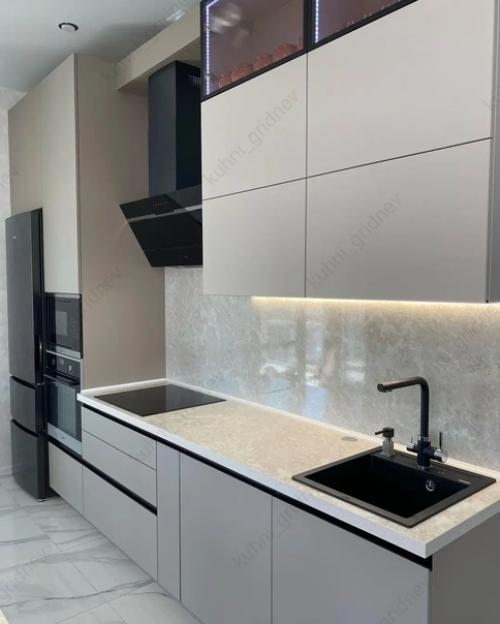 Теперь можно показать нашу кухню. 04