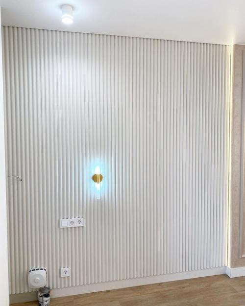 Гипсовые 3 Д панели в облицовке стены - изголовье кровати в спальной комнате. 03