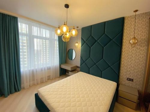 Купили квартиру.  Мы просто показываем. 04