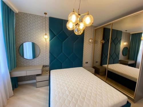 Купили квартиру.  Мы просто показываем. 05