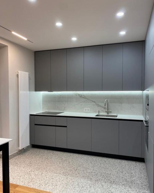 Небольшая, но продуманная квартира в современном стиле. 01