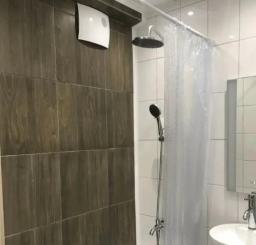 Впечатляющий ремонт туалета и ванной комнаты. 03