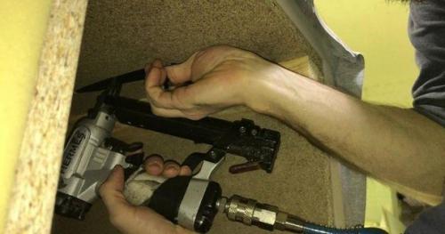 Как сделать мягкий пуфик для прихожей с утяжками своими руками? 06 Как сделать мягкий пуфик для прихожей с утяжками своими руками? 06