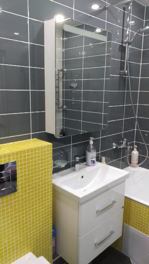 Совместили санузел и ванную комнату. 03