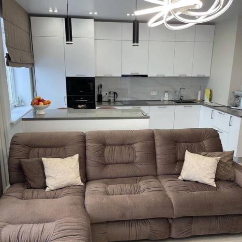 Закончили ремонтировать кухню - гостиную. 08