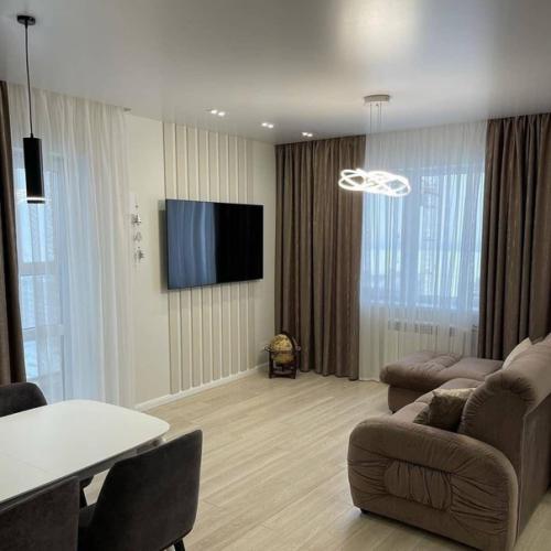 Закончили ремонтировать кухню - гостиную. 01