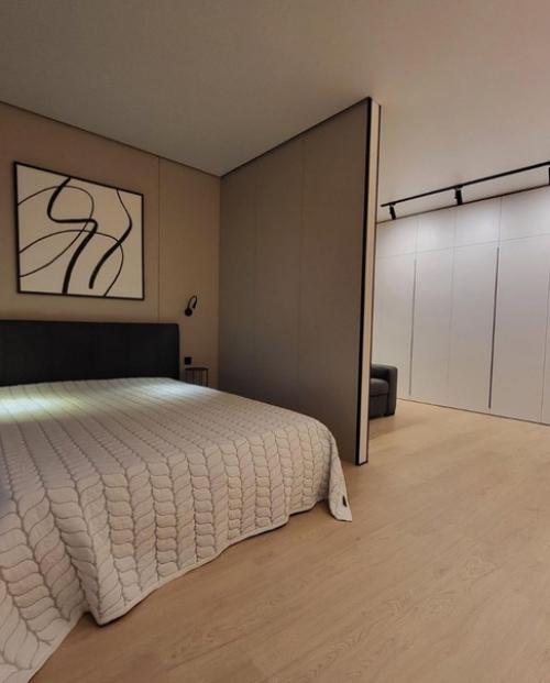 В продаже очень стильная с дизайнерским проектом квартира. 02