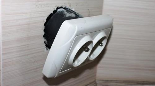 4 способа по ремонту выпадающей розетки. 04 4 способа по ремонту выпадающей розетки. 04