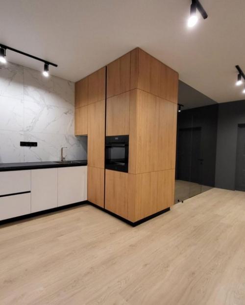 В продаже очень стильная с дизайнерским проектом квартира. 05