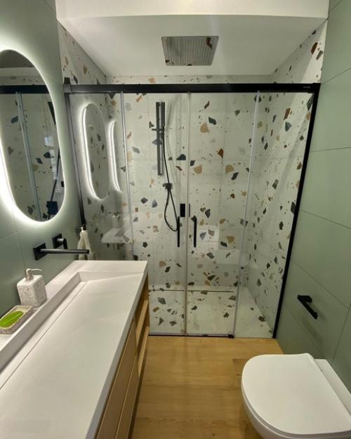 Вот такой санузел получился. 01