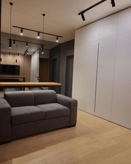 В продаже очень стильная с дизайнерским проектом квартира. 01