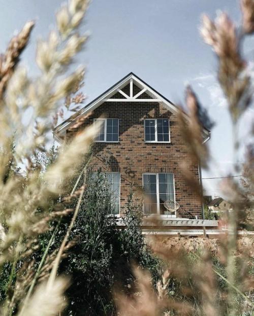 Комфортное и тёплое пространство можно даже с ограниченным бюджетом создать. 02