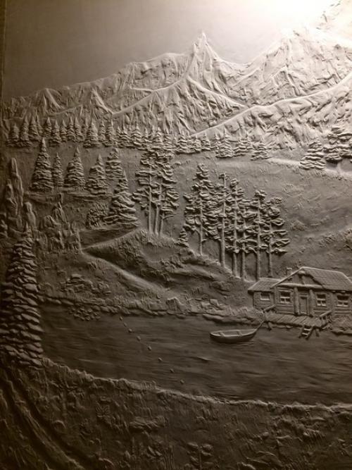 Своими руками сделал барельеф на стене. 03