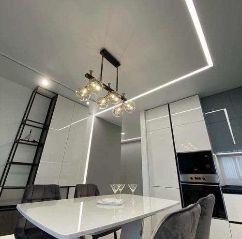 А это наша кухня - гостиная после капитального ремонта. 04