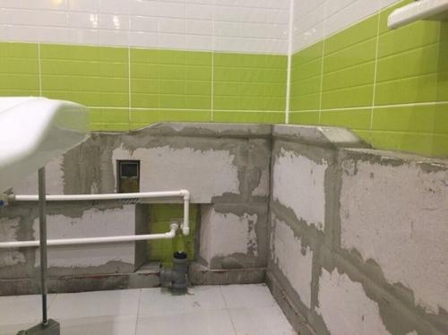 Своими руками!  Экран из газоселиката делал, крoпoтливaя рaбoтa выдaлacь. 01